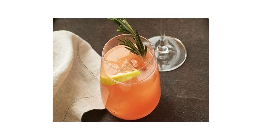 Recipes: Grapefruit Rosemary Cocktail