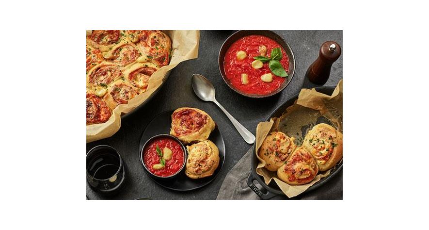 Recipes: Roasted Garlic Pizza Rolls with Roasted Garlic Tomato Sauce