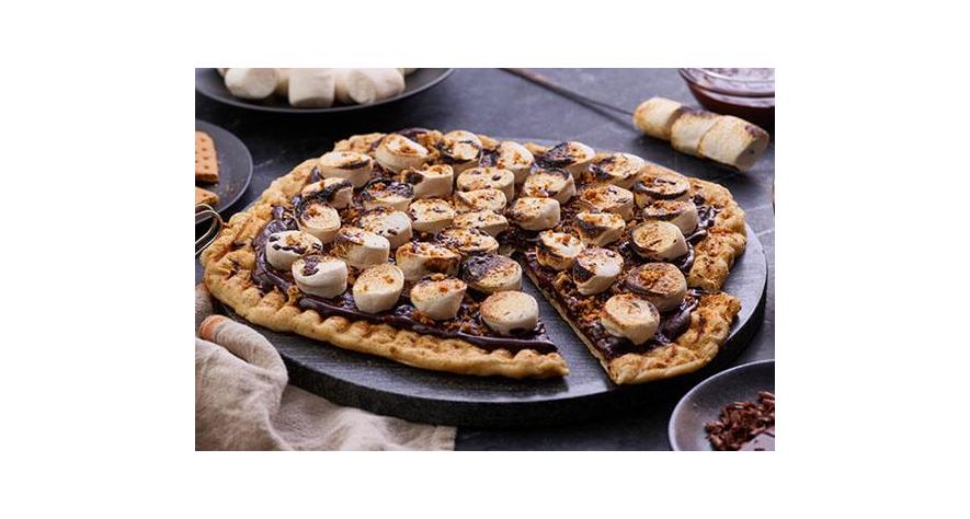 Recipes: S’mores Dessert Pizza 