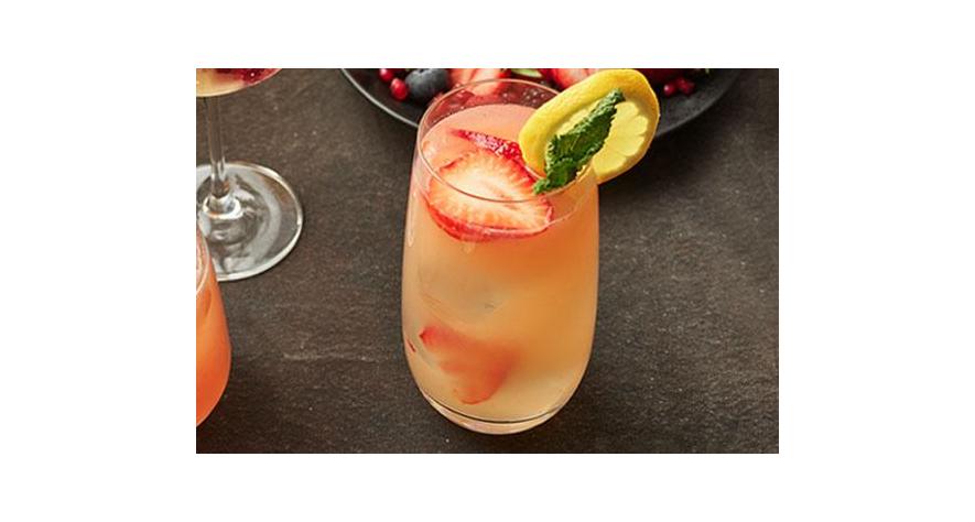 Recipes: Strawberry Lemonade Cocktail