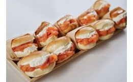 Smoked Salmon & Mini Bagels Platter