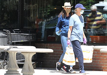 Shoppers outside of Citarella store